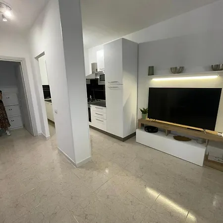 Korona - 200 Mt Dalla Appartement